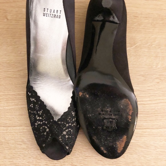 Stuart weitzman - black satin lace peep toe pump - Picture 5 of 5